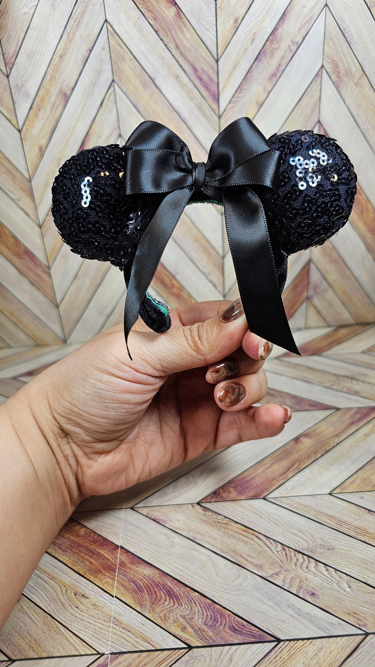 Mini Magical Mouse Pearl & Sequin Ears with Back Bow